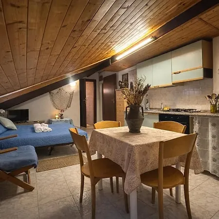 L&r - La Piccola Mansarda Del Marinaio - A Appartement